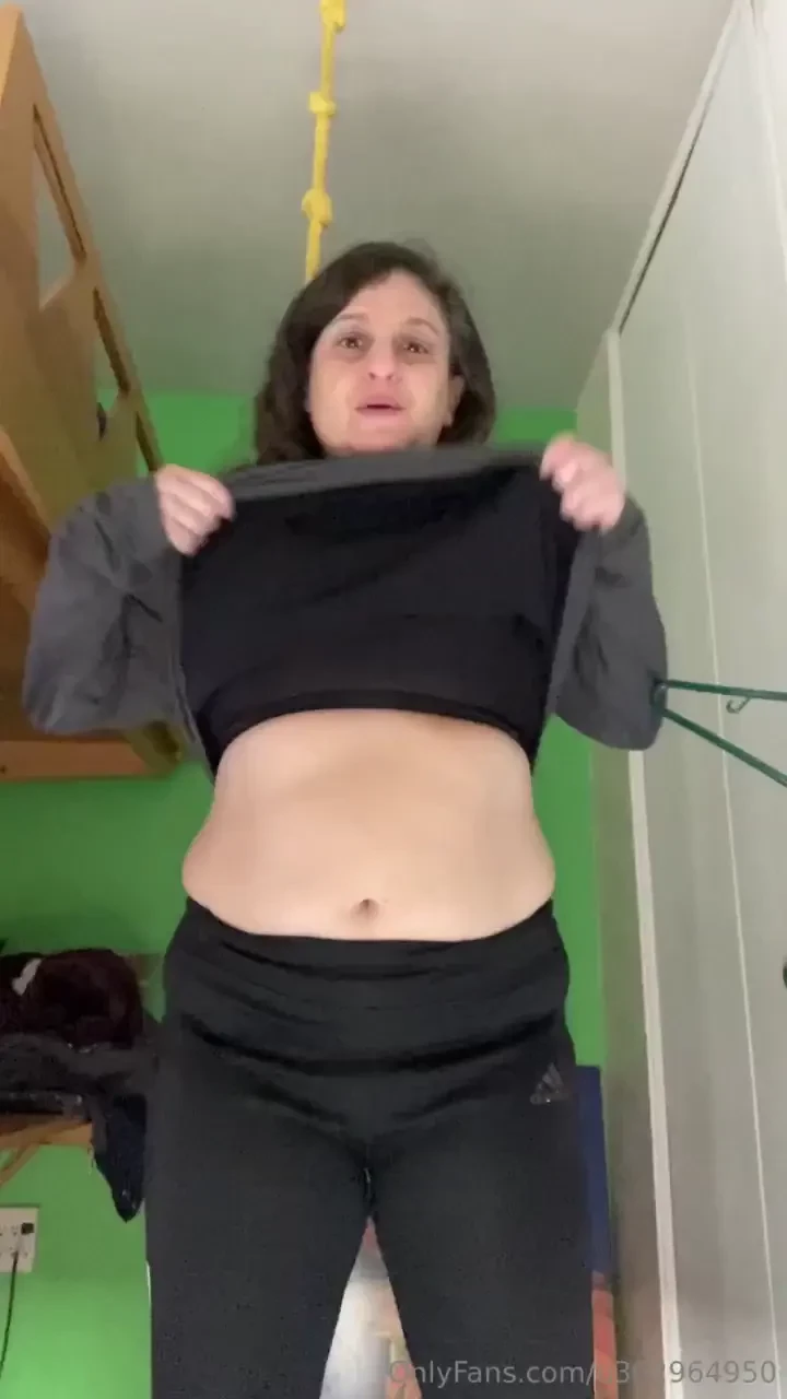 Mini strip show 1 5 mins 