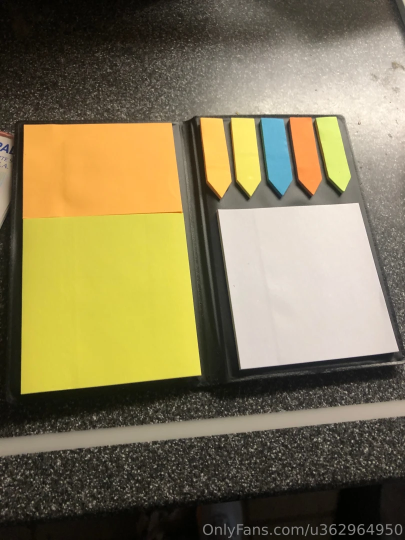 Free gift so cute i love post it s 