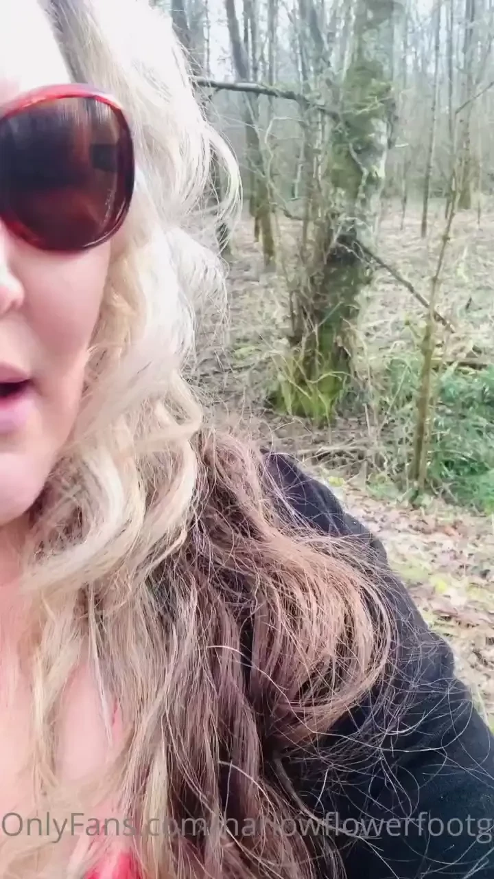 Tryin to film the deer amp what is that 