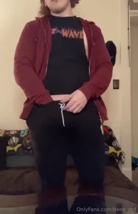 10 minutes worth of me stroking my sweaty post-gym cock until i cum