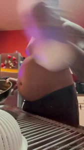 Promised y all more asmr so here s me and my belly