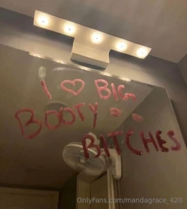 Saw this and loved it i think that s the only good thing lip stick is