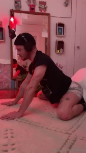 When i film myself stretching at night i ve been starting in this and