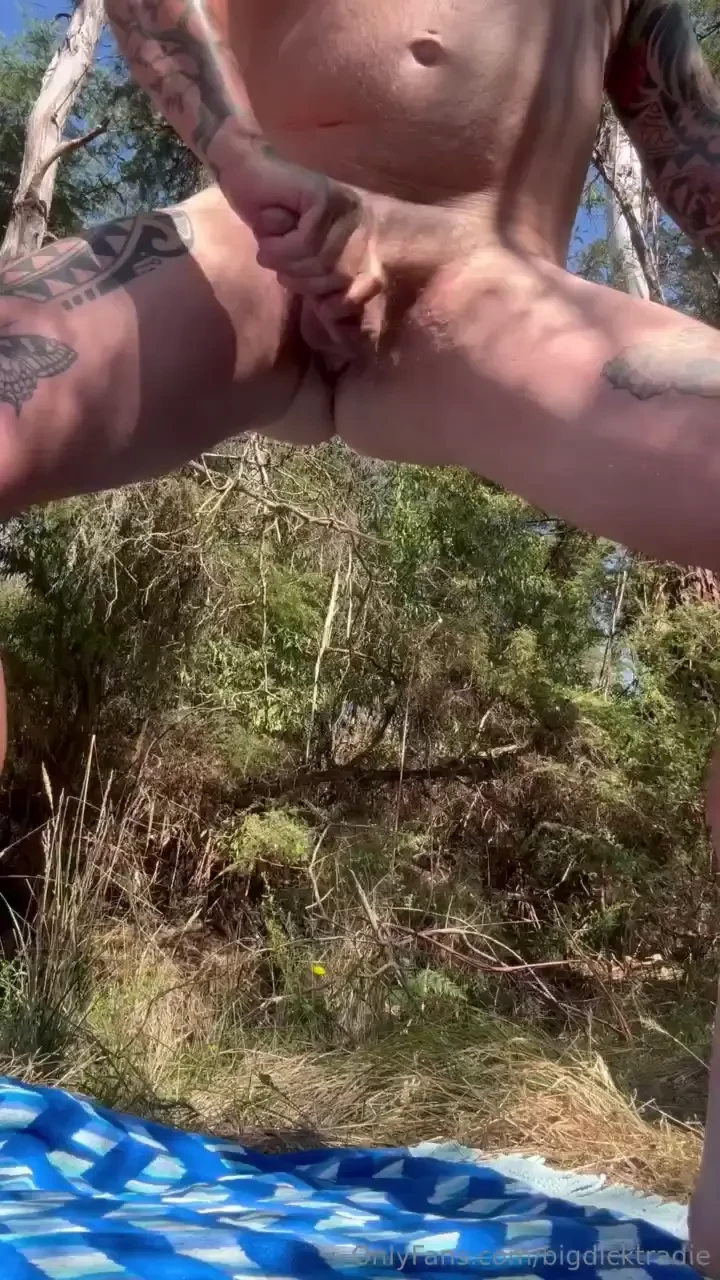 Floppin it out by the river 