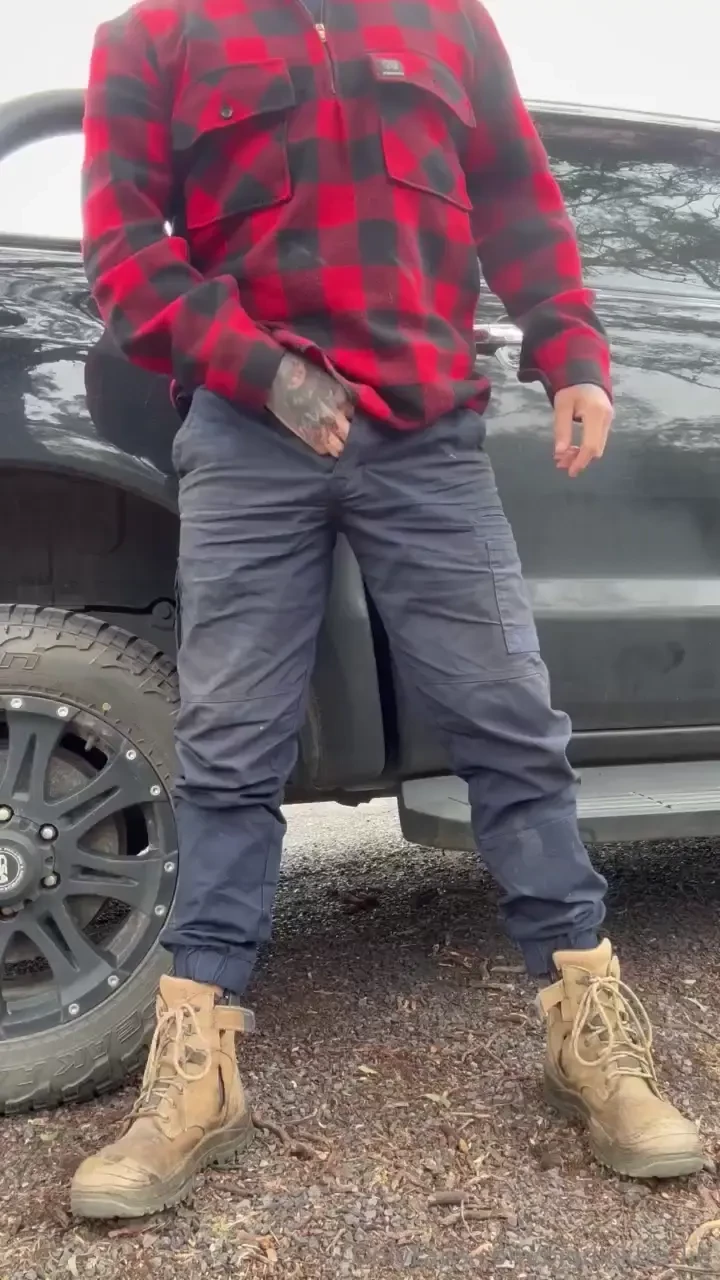 Bit cold but feelin horny 