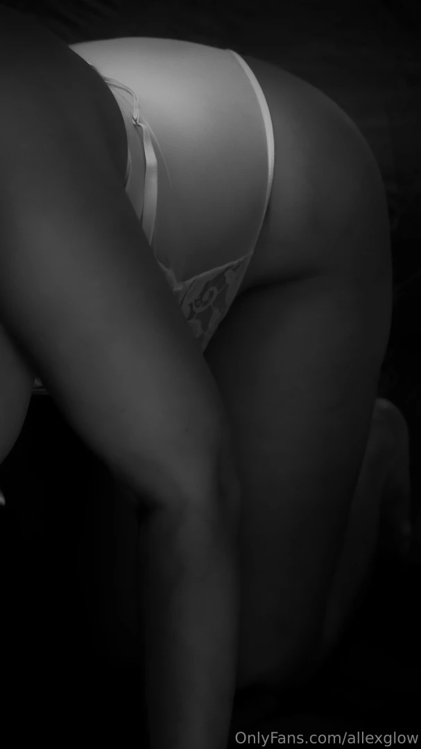 I wish you a nice evening and a hot night guys kisses 