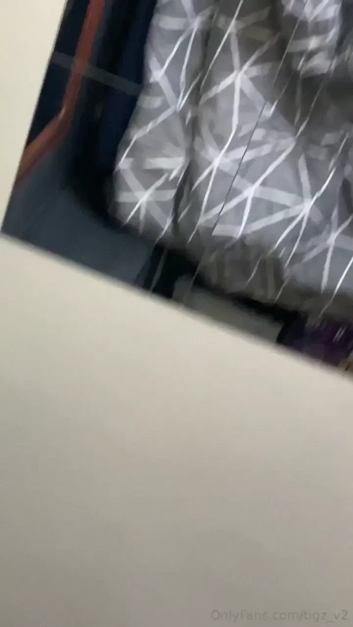 Found one of my sexy wanking videos in my old mirrors above my bed i 