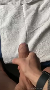 I can t help myself but to keep cumming think you need to come and