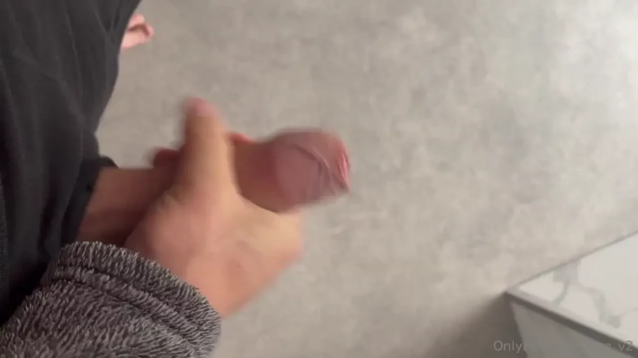 Horny in bed swipe left if you wanna see the cumshot to this video 