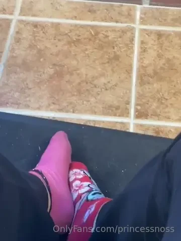 As requested here s a little foot action dm for requests 