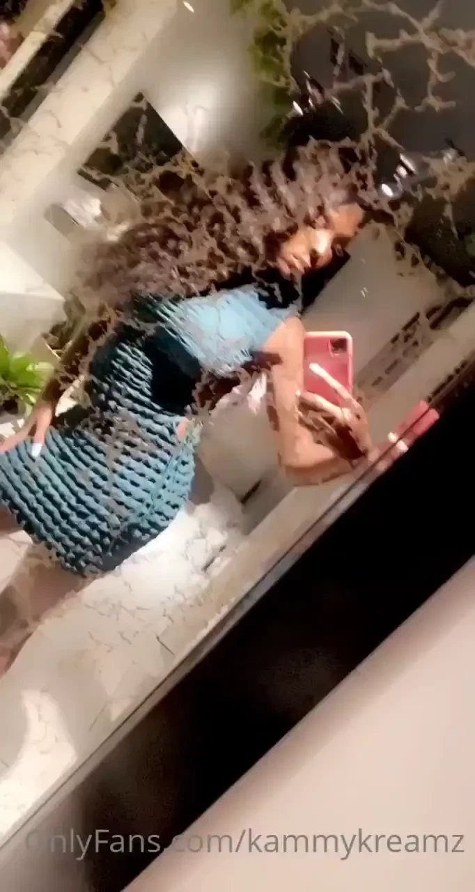 Heyyyy y all say something sweet 