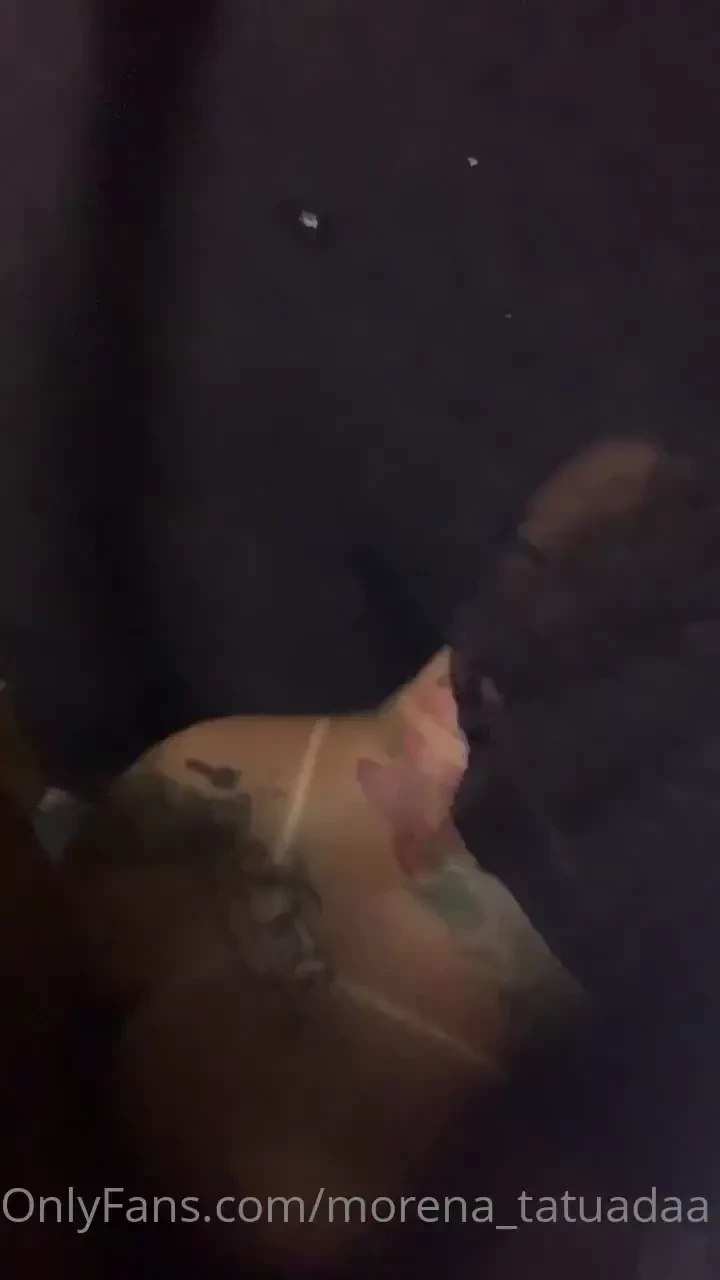 Chupei e dei no meio da festa rickmaker morena_tatuadaa 