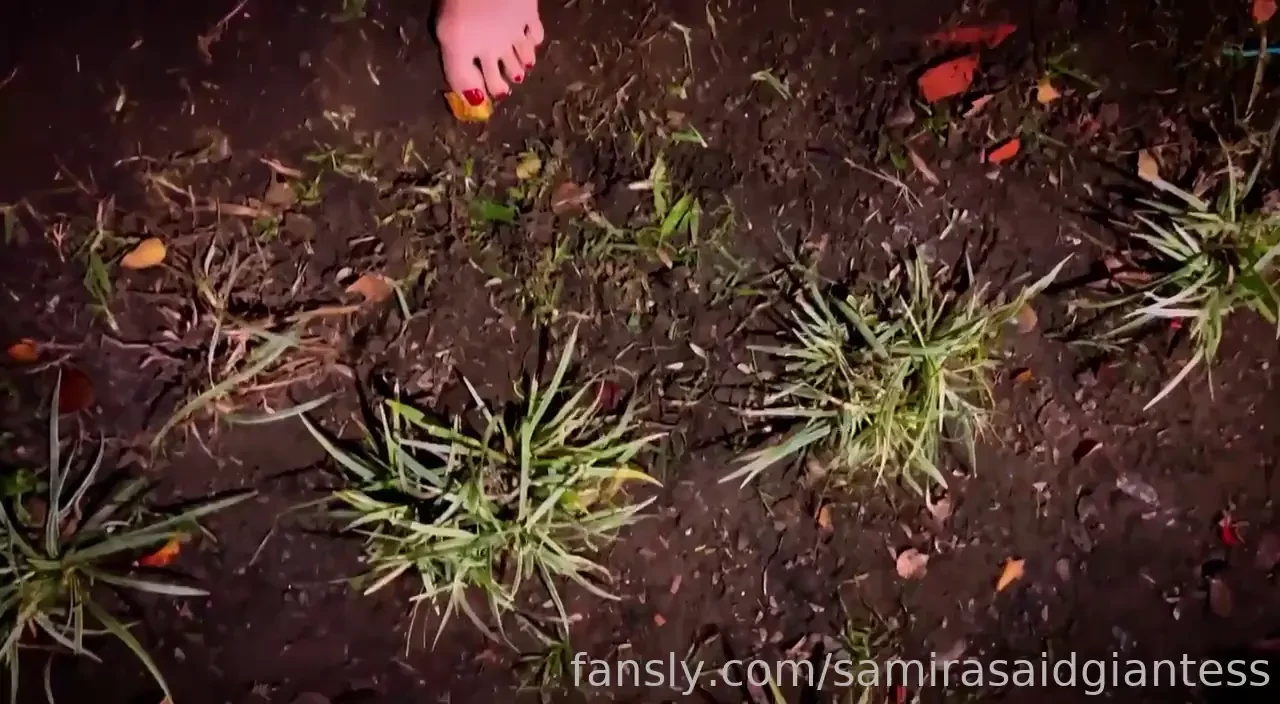 I want to destroy you with my huge fingers damn tiny 