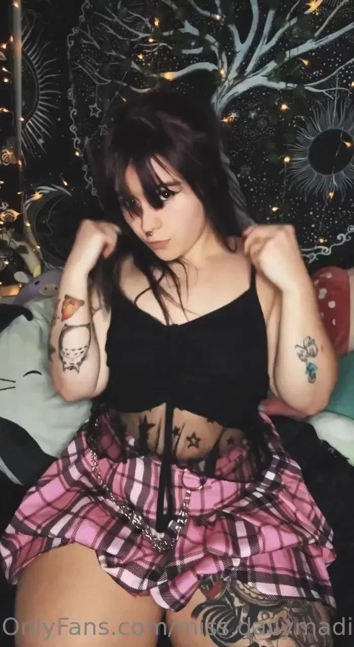 Be sure to dm for full uncensored videos part 2 