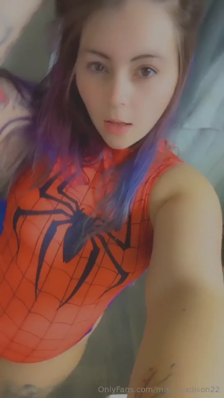 Hey babes message me for a titty pic 