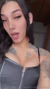 Just a reminder on the baddie in me