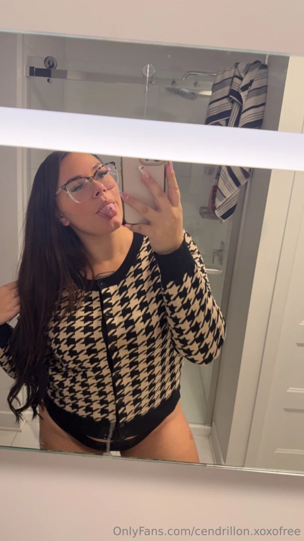 Hi babe tu veux me parler h site pas me rejoindre en dm ou sur mon 