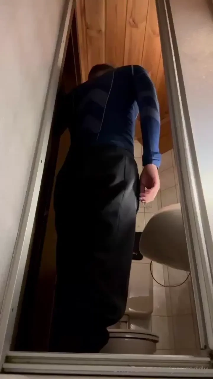 Lets go shower together 