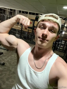 Sleeves are optional when you re this strong but staring mandatory