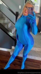 Who wants to see some cosplay from jojo part 1