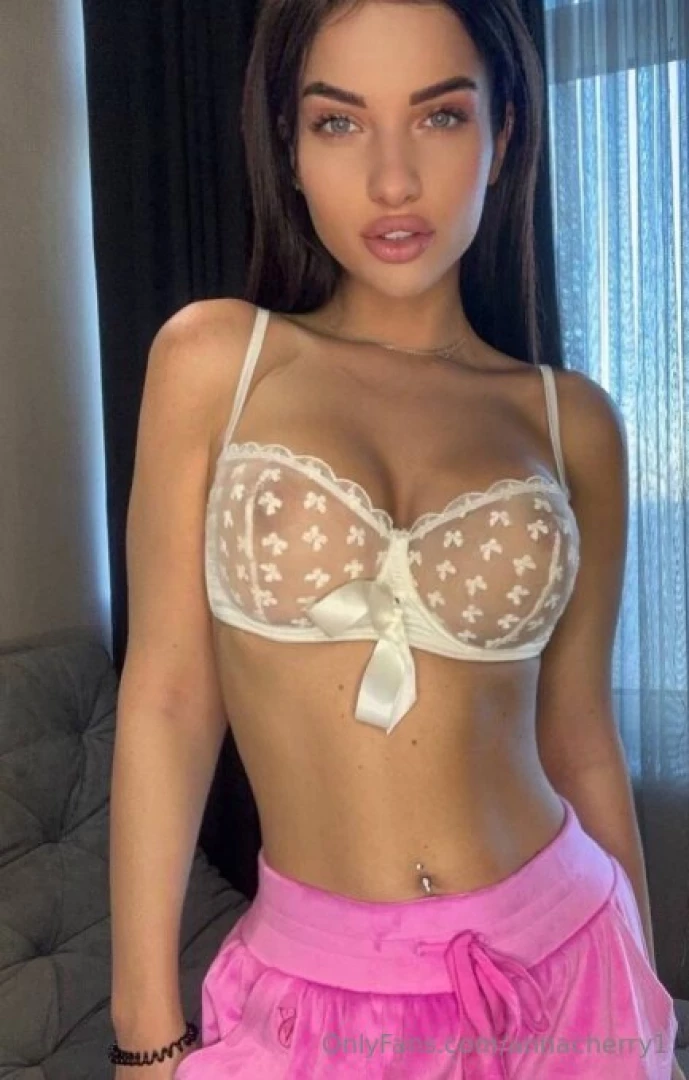 Cutie sashaspark_kiss with beautiful natural boobs text her now her part 32 