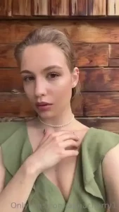 I want to share with you my makeup today it s very light and natural