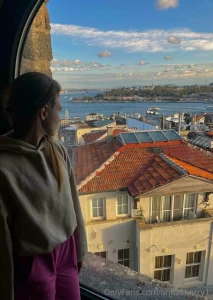 Look how beautiful it is i would walk in places like this every day