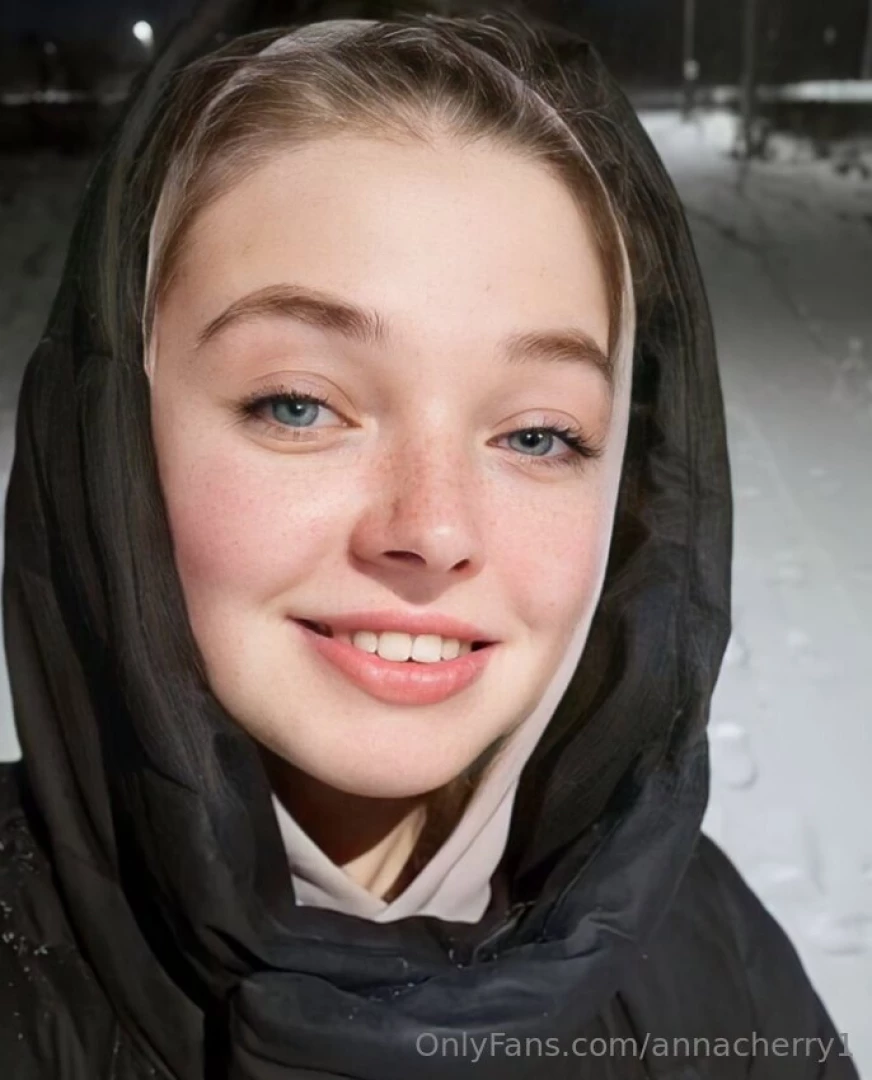Don t miss lleeyyllaa my best friend loves to watch men cum she is part 65 