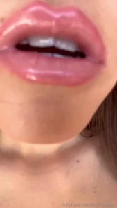 Can i have a kiss please