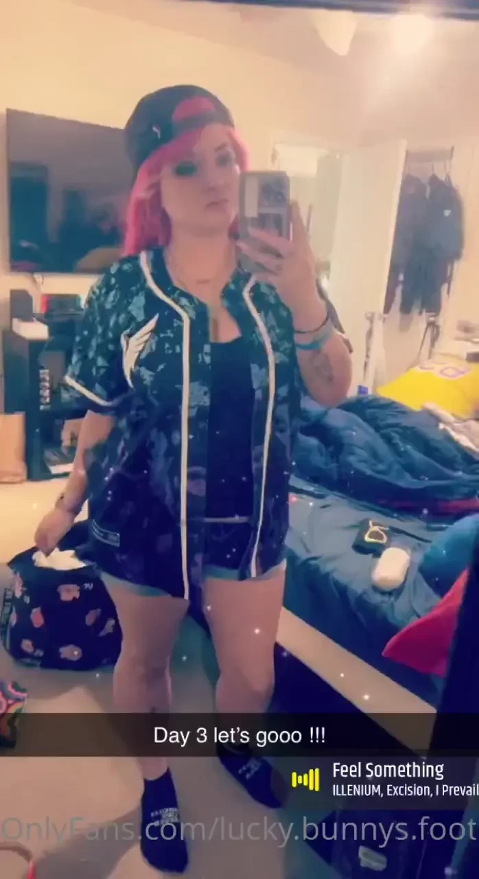 Daily looks from edc weekend hope those who went had as much fun as i 