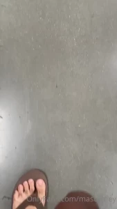 Some clips from the store today damn my feet look good in these flip part 1