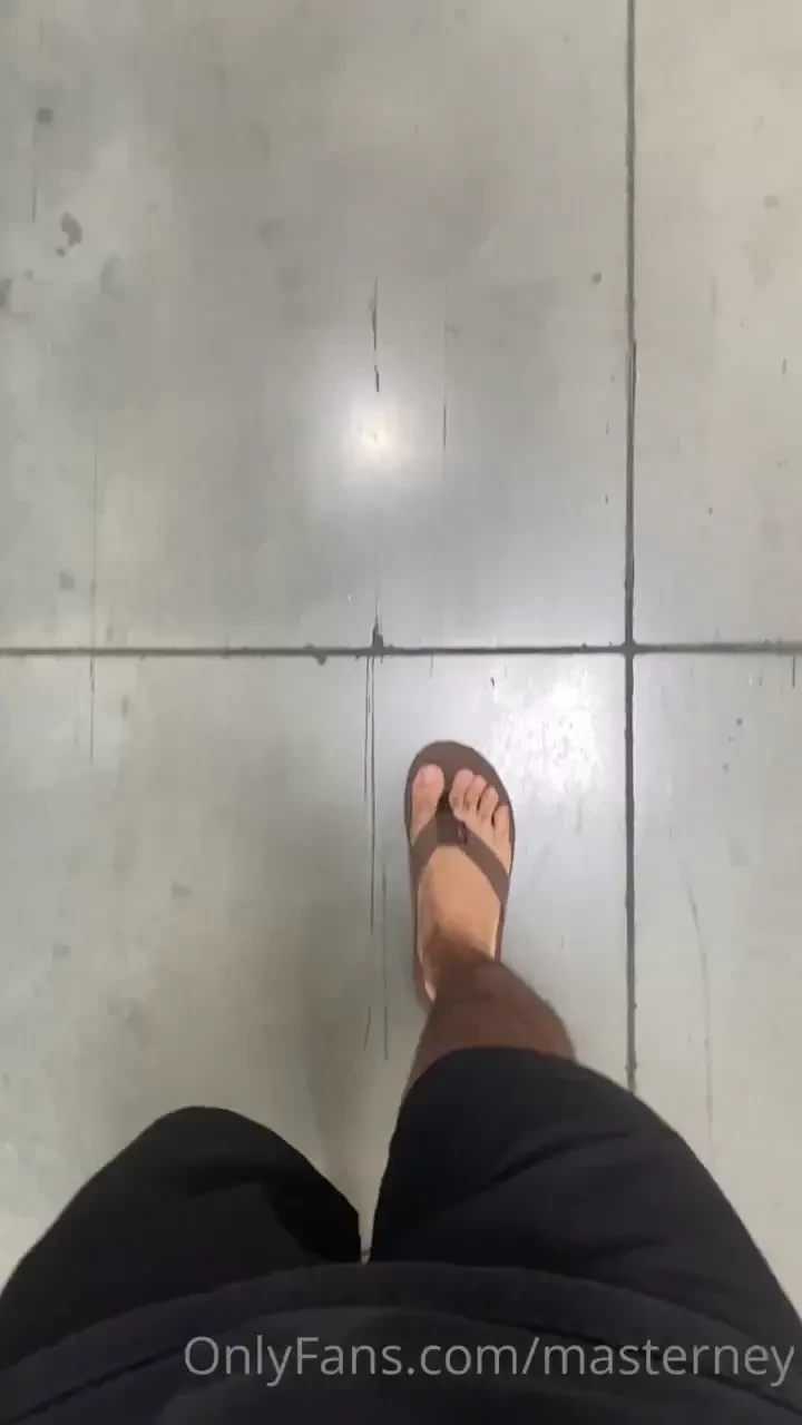 Some clips from the store today damn my feet look good in these flip 