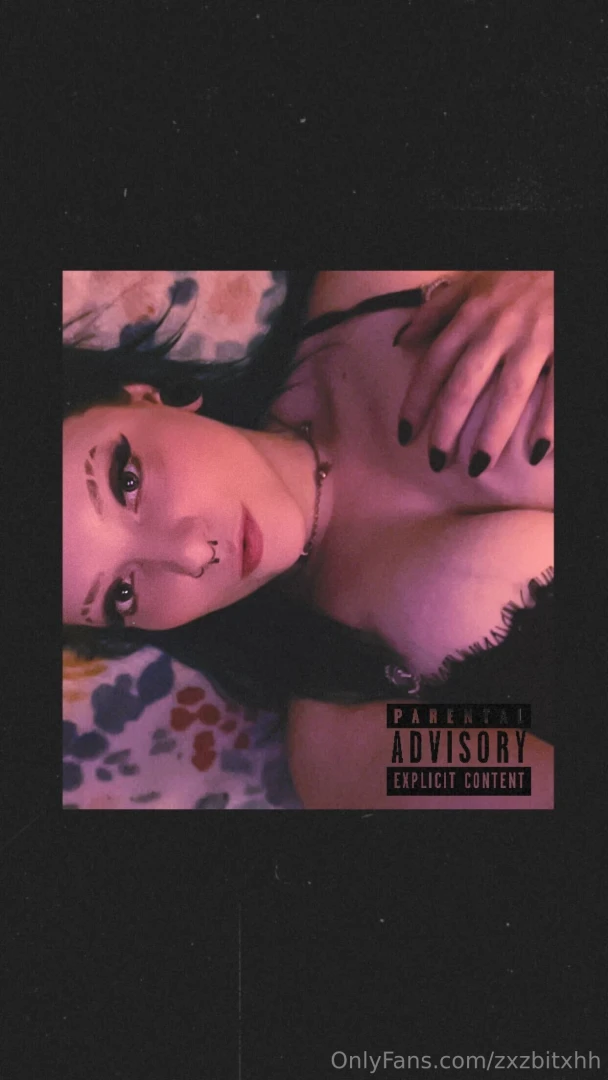 Includes strapon pics and more 