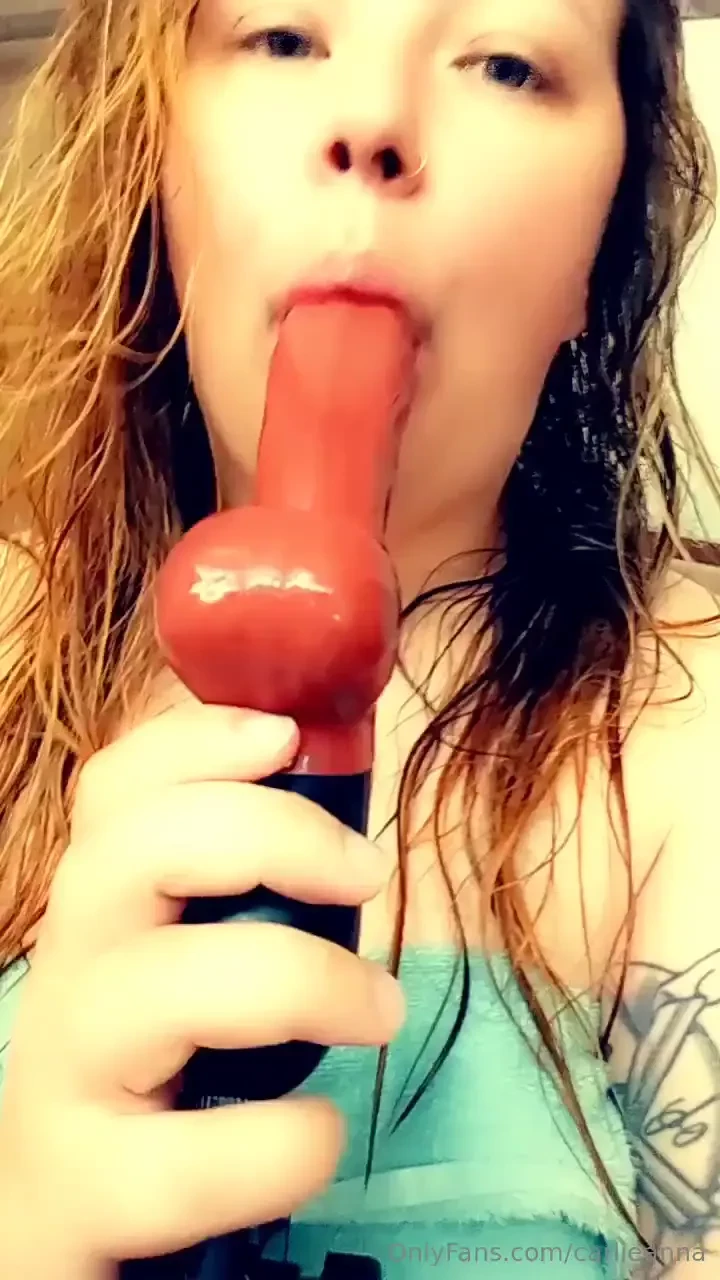 I want your big dick down my pretty little throat 