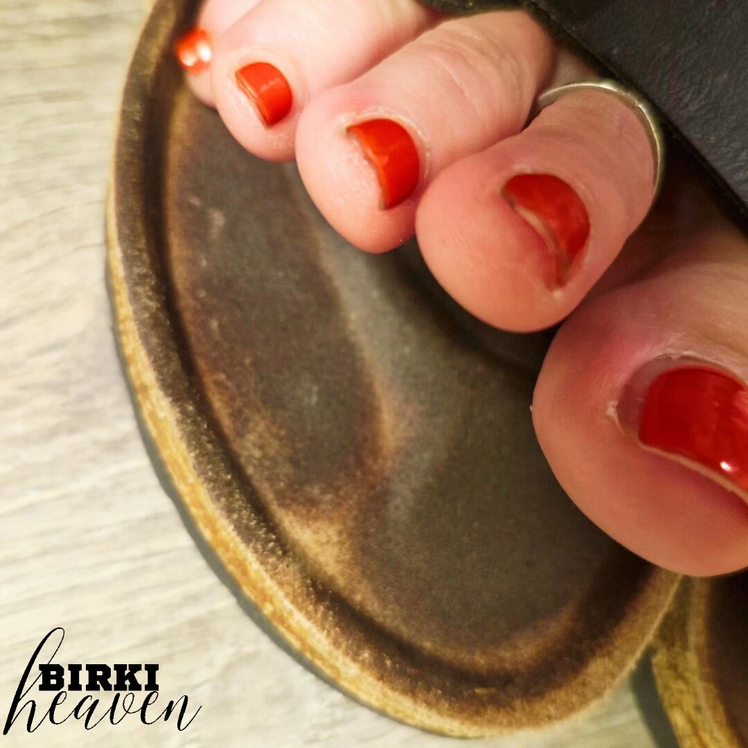 I rarely have so long toenails this time the gel trips have lasted part 3 