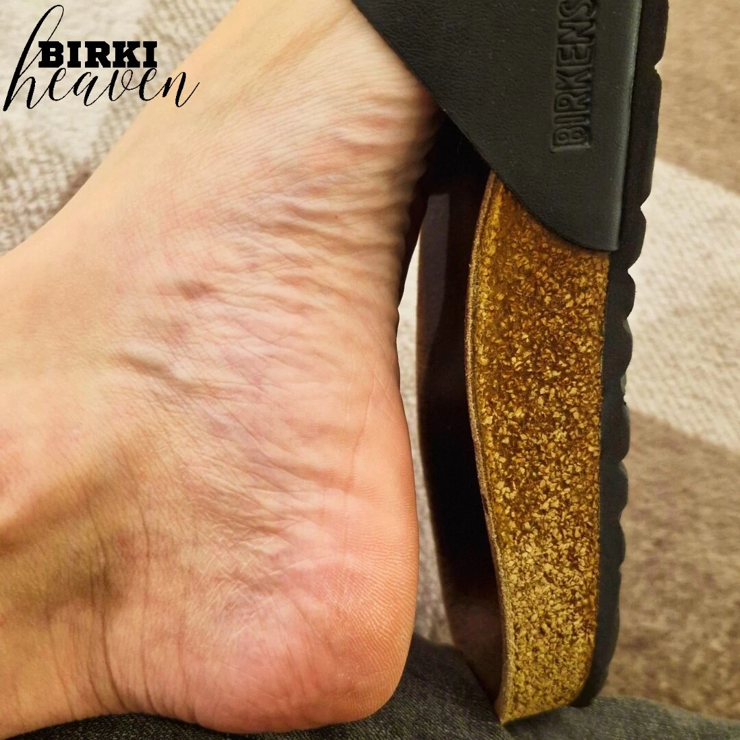 I rarely have so long toenails this time the gel trips have lasted part 2 