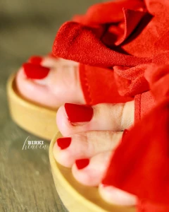 I said i ll show more photos of the shoot not only that comment with part 1