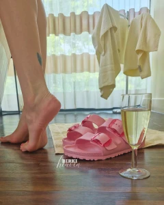 Private spa sauna whirlpool there i always take my birkenstock evas i