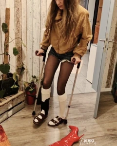 I turned my foot crap i wouldn t have put on the high heelboots but