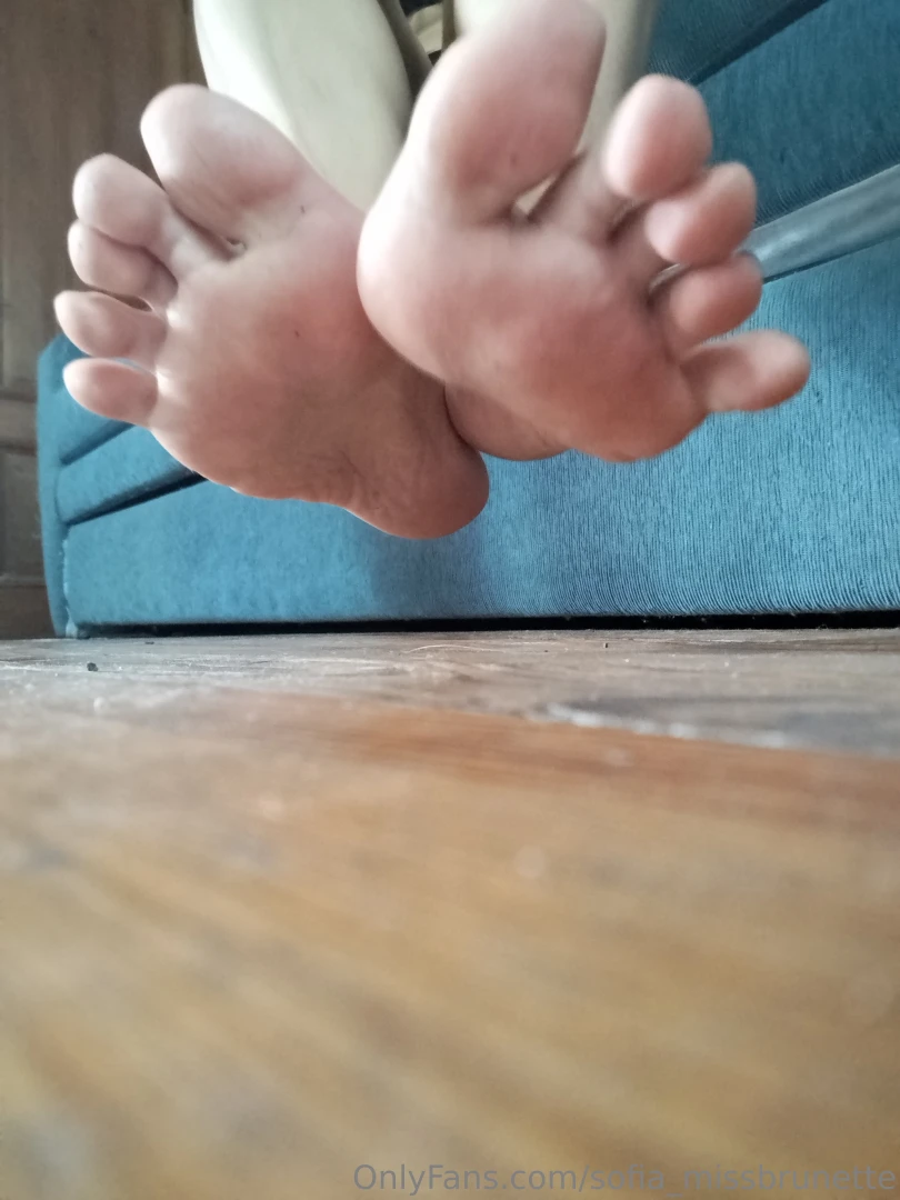 Come bitch lick your goddess s feet now 