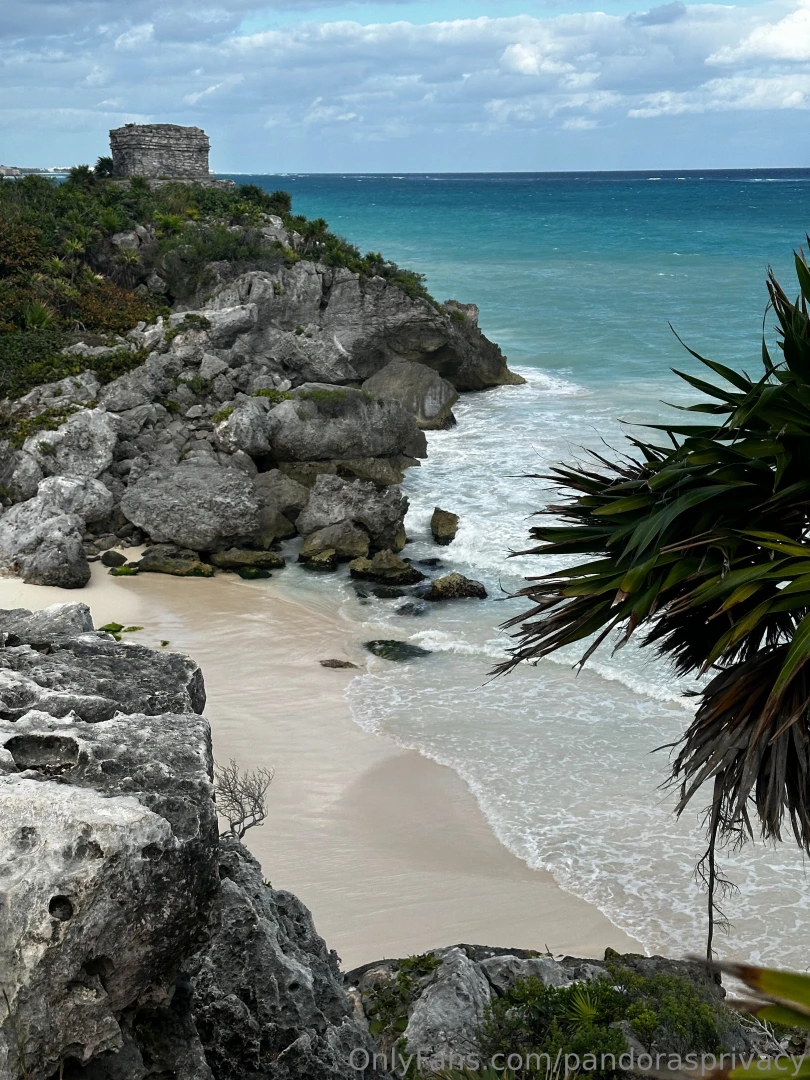 I visited the mayan ruins for the first time and it was amazing 