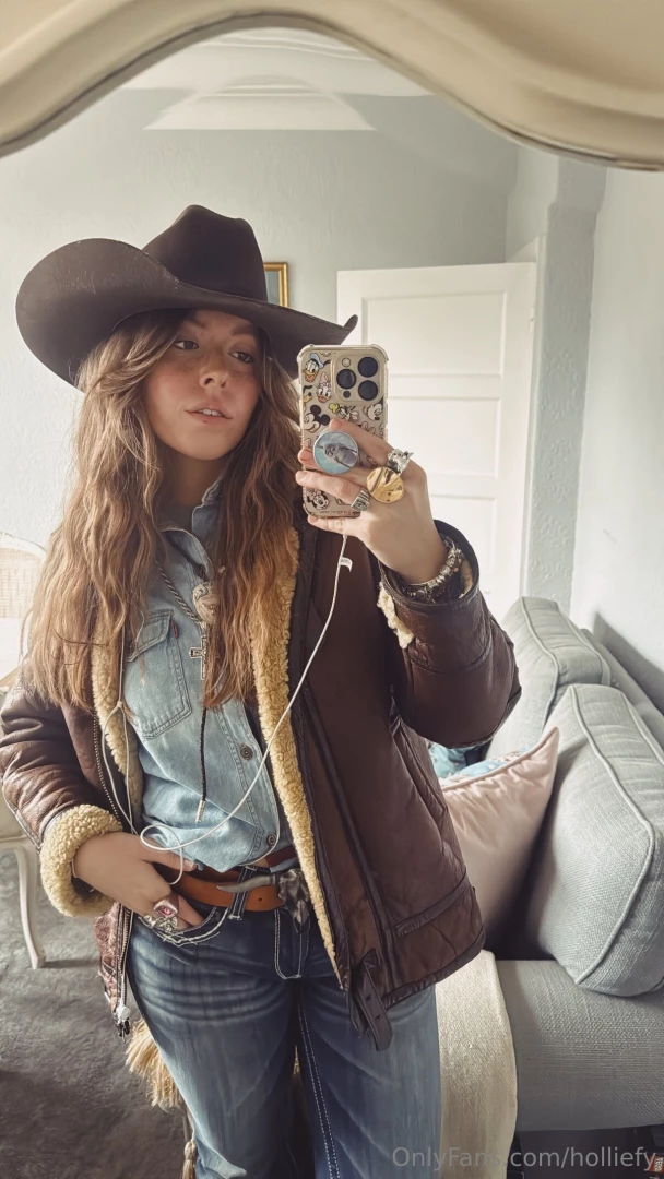 See this cowgirl undress https onlyfans com holliefyy rec 249501389 