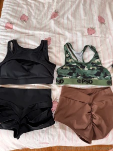 What characters would go with these outfits dm me