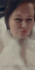 Cum join me in the hottub oh baby