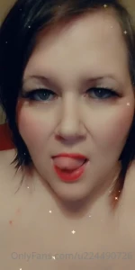 I m horny and open to sexting message me xx