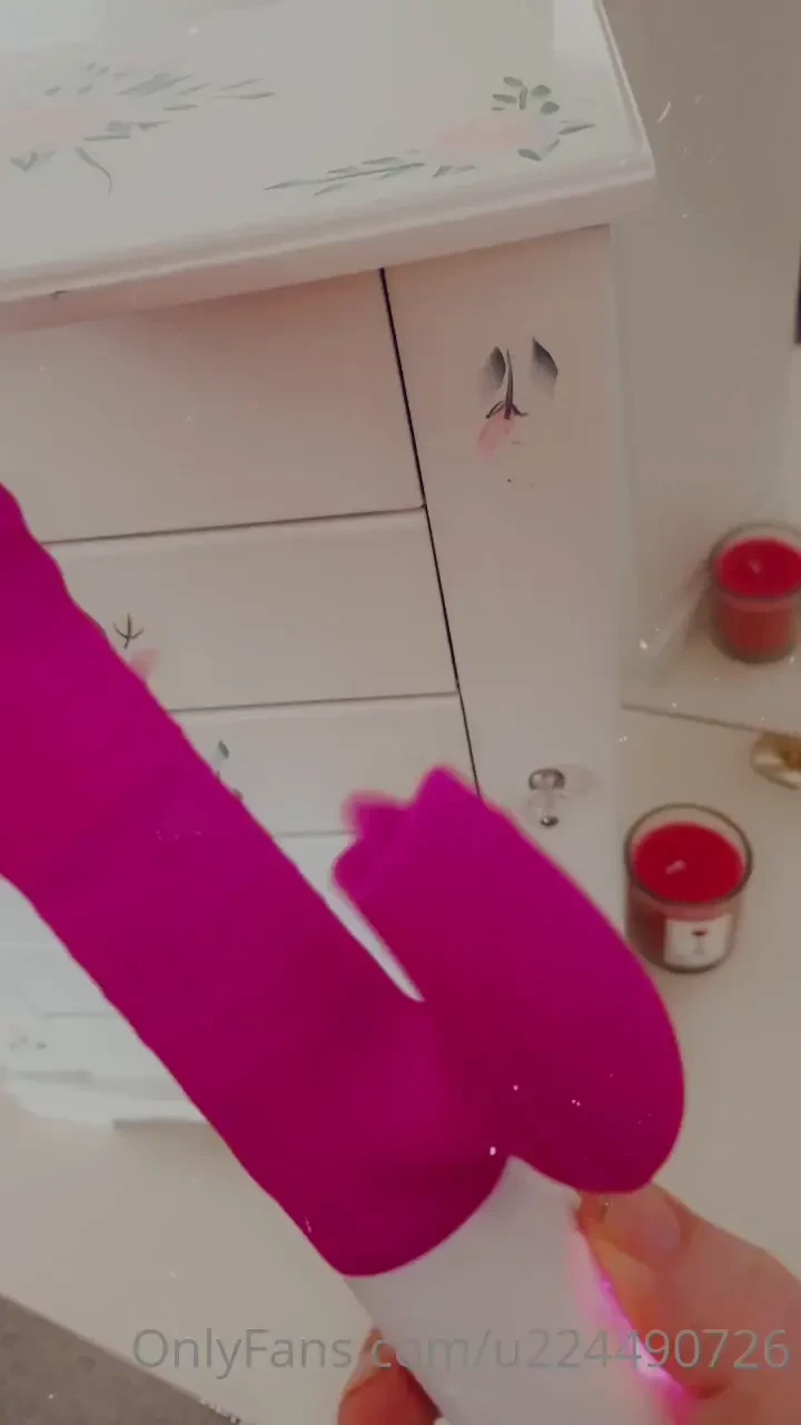 Omg cum see me play with my new toy 