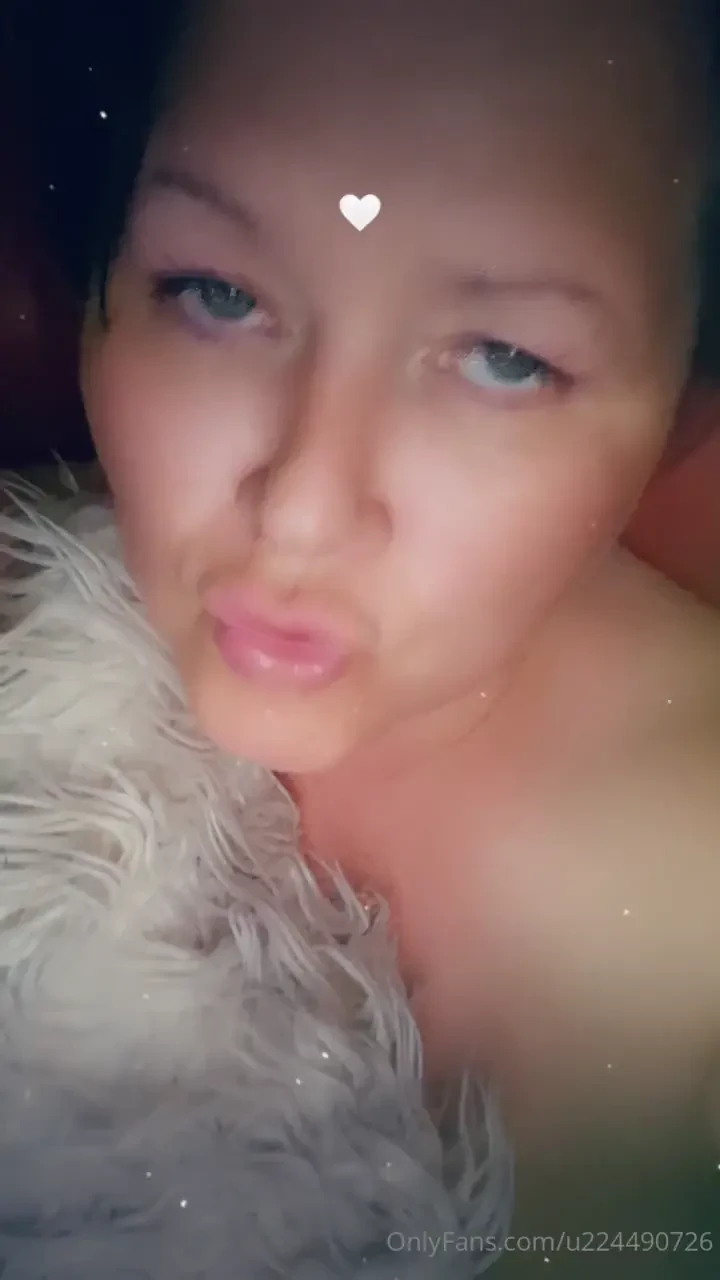 Chilling with my fur throw want to join me baby xx 