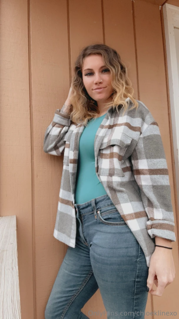 I heard you like country girls who do it a little rough 