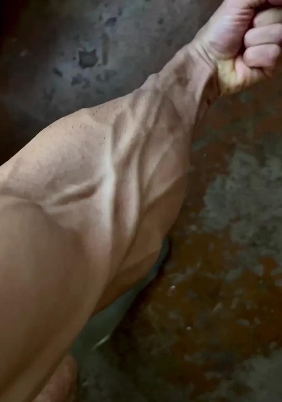 Now imagine how they d pop wrapped around your throat 