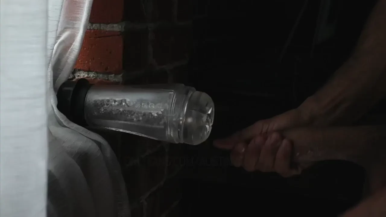 This thing always makes me bust the fattest loads i always wonder what 